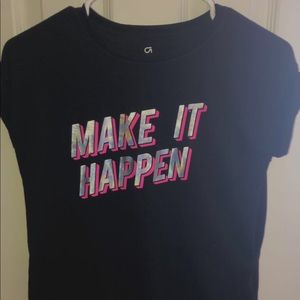 Adorable Gap fitness shirt that every girl loves!